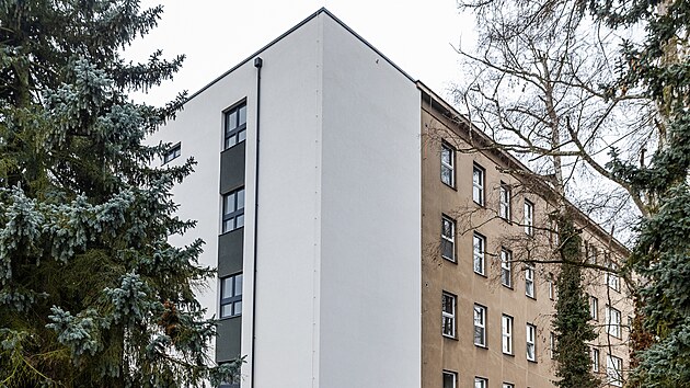 Hlavn� budova ze �ty�ic�t�ch let v nemocnici v Nov�m Byd�ov� proch�z� modernizac� za 70 milion� korun. (19. �nora 2026)