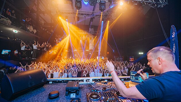 Klub MOOD v Hradci Kr�lov� proslul koncerty i ve��rky.