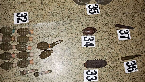 Mu� z Plzn� m�l v byt� rozsáhlý arzenál zbraní, zakázaného st�eliva i výbu�nin.