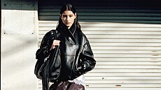 Novým trendem jsou �ballon pants� neboli balonové kalhoty. Jsou typické...