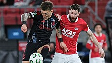 Mees de Wit z Alkmaaru a Oliver Sonne (vlevo) ze Sparty.