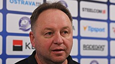 Kou� karlovarských hokejist� Pavel Patera.