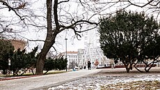 Moravské nám�stí prokouklo díky nedávné rekonstrukci parku, která jej zm�nila v...
