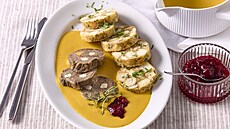 Sví�ková omá�ka s knedlíkem