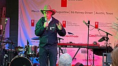 Vicepremiér Karel Havlí�ek slavnostn� otev�el �eský d�m v texaském Austinu v...