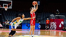 Veronika Vorá�ková st�ílí b�hem zápasu s Brazílií v kvalifikaci o MS 2026.