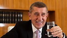 Premiér Andrej Babi�