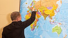 Premiér Andrej Babi�