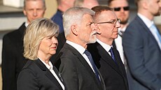 Loty�ský prezident Edgars Rinkévi�s, �eský prezident Petr Pavel a první dáma...