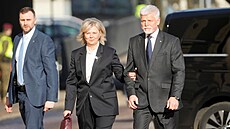 �eský prezidentský pár dorazil do Rigy, p�ijme je loty�ský prezident Edgars...