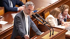 Sn�movna projednává návrh zákona o státním rozpo�tu �eské republiky na rok...