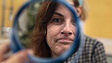 JE�T�RKA. Autorka �lánku se u�í pracovat s koutky úst.