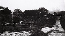 Na snímku je zachycen historický pohled na Komenského sady v Ostrav�, konkrétn�...