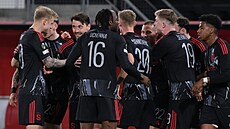 Radost spar�anských fotbalist� z gólu v Alkmaaru.