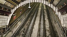 Práce ve stanici metra Flora jsou zhruba m�síc po jejím uzav�ení v plném proudu.