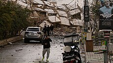 Následky izraelského leteckého útoku v ji�ním p�edm�stí Bejrútu. (14. b�ezna...