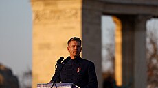 �éf strany Tisza Péter Magyar na manifestaci v Budape�ti (15. b�ezna 2026)