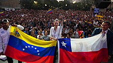 Venezuelská opozi�ní v�dkyn� Maria Corina Machado se setkala se svými p�íznivci...