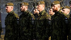 Prezident Petr Pavel nav�tívil �eské vojáky na základn� v Loty�sku. (11. b�ezna...