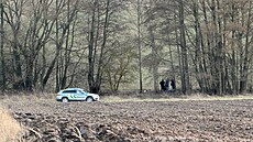 U potoka nedaleko obce Sádek na P�íbramsku na�li policisté t�lo bez známek...