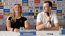 Jan �tefela a Amálie �vábíková na tiskové konferenci p�ed halovým sv�tovým...