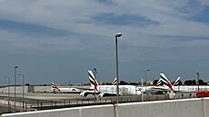Nedaleko mezinárodního leti�t� v Dubaji dopadly dva íránské drony. (11. b�ezna...