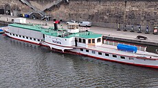 Náb�e�í Vltavy.