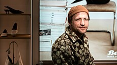 P�edstavitelem Jana Antonína Bati v inscenaci Klan Ba�a je Tomá� Klus (10....