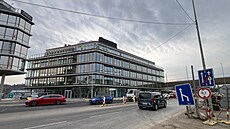 River Business Centre �íslo 2 sp�je do fini�e. Hmota oproti p�vodnímu objektu...