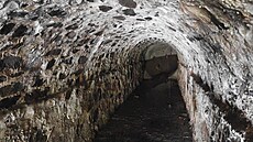 V chodb�. Cesta od vchodu do hlubin stoky