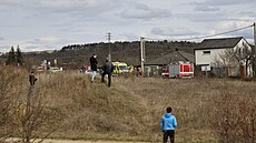 Majitel domu, který ú�ady na�ídily zbourat, vylezl 12. b�ezna 2026 na st�echu....