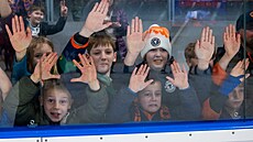 Radost fanou�k� Litom��ic po postupu týmu do semifinále první ligy p�es Vsetín.