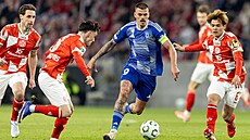 Olomoucký Jan Kliment v osmifinále Konferen�ní ligy proti Mohu�i.