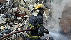 Hasi� zasahuje na míst�, kde v noci prob�hly izraelské letecké údery v ji�ních...