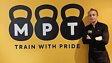 Navzdory vá�né nemoci se Carrová aktivn� v�novala sportu a charitativní...