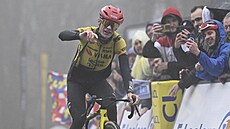 Jonas Vingegaard si ve �tvrté etap� závodu Pa�í�-Nice dojel pro vít�zství.