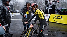 Jonas Vingegaard si ve �tvrté etap� závodu Pa�í�-Nice dojel pro vít�zství.