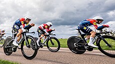 Jezdci stáje Lidl-Trek p�i týmové �asovce na Paris-Nice