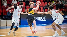 Josef Svoboda z Písku u mí�e, brání ho nymbur�tí Vojt�ch Hruban (vlevo) a...