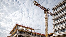 Stavba pavilonu chirurgických obor� v hradecké fakultní nemocnici (10. b�ezna...