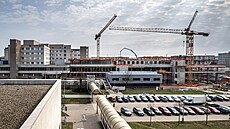 Stavba pavilonu chirurgických obor� v hradecké fakultní nemocnici (10. b�ezna...