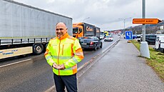 Kv�li omezení na okru�ní k�i�ovatce se v Náchod� sm�rem z polské strany tvo�í...