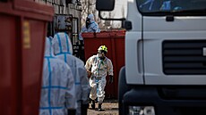 Veteriná�i kv�li pta�í ch�ipce na�ídili zni�ení asi 40 tisíc kachen v...