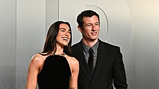 Dua Lipa a Callum Turner na Vanity Fair Oscar Party v Los Angeles (15. b�ezna...