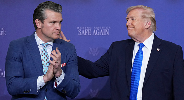 „Je to s*ačka“. Jak Trumpovi poradci zrazovali prezidenta od útoku na Írán