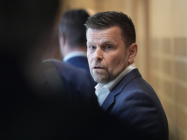 V Dozimetru vypovídá exšéf DPP Witowski. Nevím, nevzpomínám si, opakuje se V Dozimetru vypovídá exšéf DPP Witowski. Nevím, nevzpomínám si, opakuje se