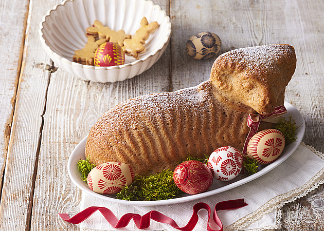 Piškotový beránek: Nadýchané těsto šlehané ve vodní lázni