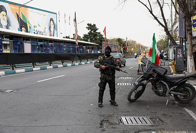 Íránské síly poslaly vzkaz španělskému premiérovi. Děkujeme, píše se na raketě