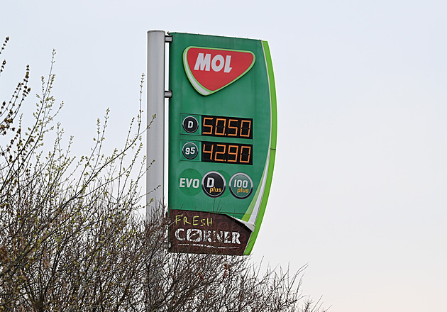 Řešíme dopady Trumpa, jehož jste velebili, vpálil Jurečka Juchelkovi. Ten se ohradil