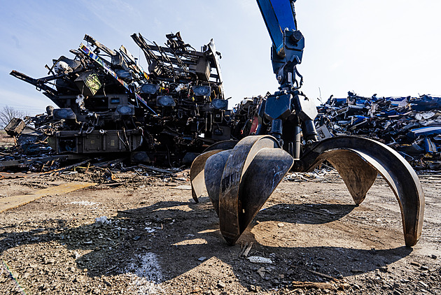Muzeum koroze a graffiti galerie pod širým nebem. Život vlaků končí v České Třebové